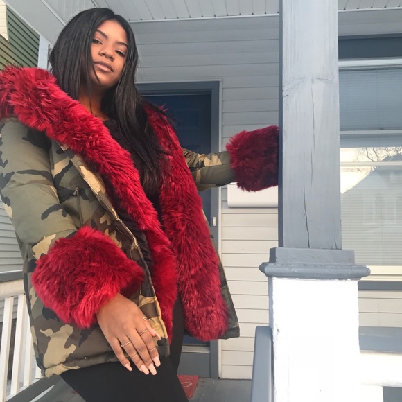 Camo jacket, with fur (removable) trim - Picture 4 of 4